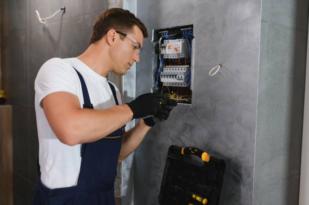 Best Emergency Electrical Repair  in Petersburg, IL